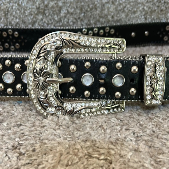 1659 black leather belt with rhinestones and fleur de lis embellishments. Large - Picture 2 of 8